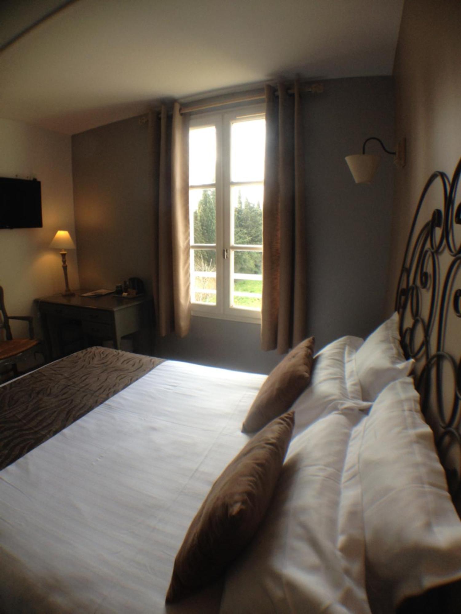 Logis Hotel La Ferme Avignon Luaran gambar
