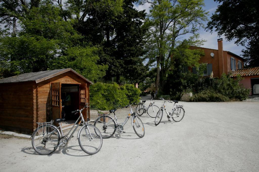 Logis Hotel La Ferme Avignon Luaran gambar